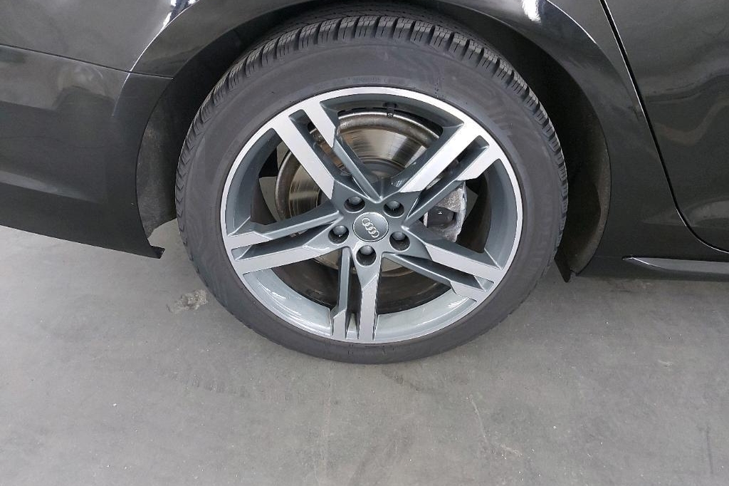 Audi A4 Avant 2019 photo 12