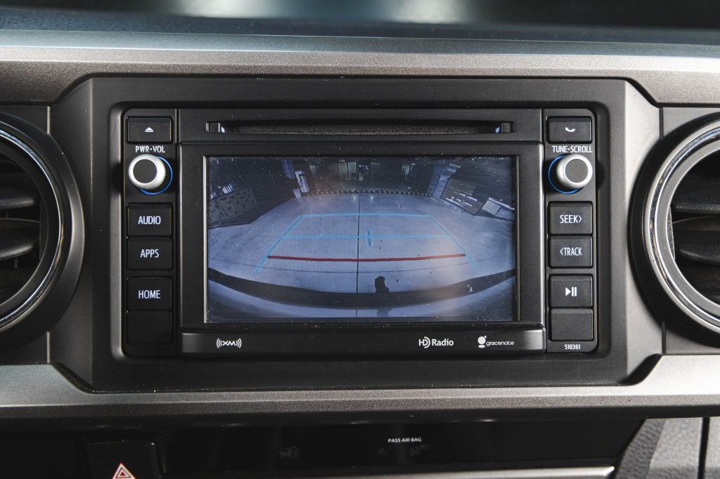 Toyota Tacoma 2018 фото 23