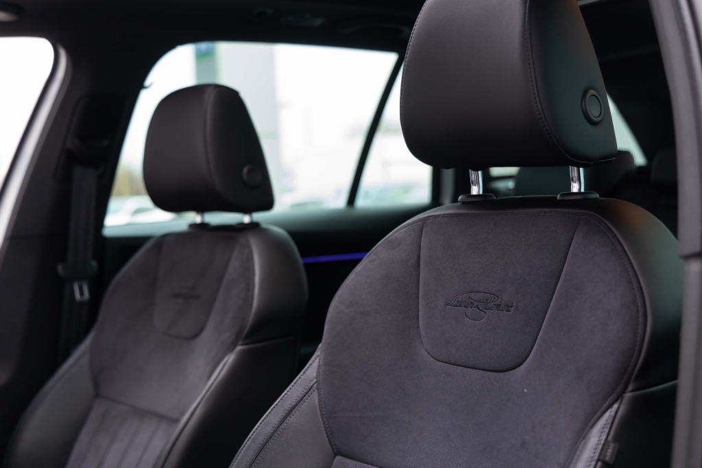 Skoda Octavia Laurin & Klement 2020 photo 20