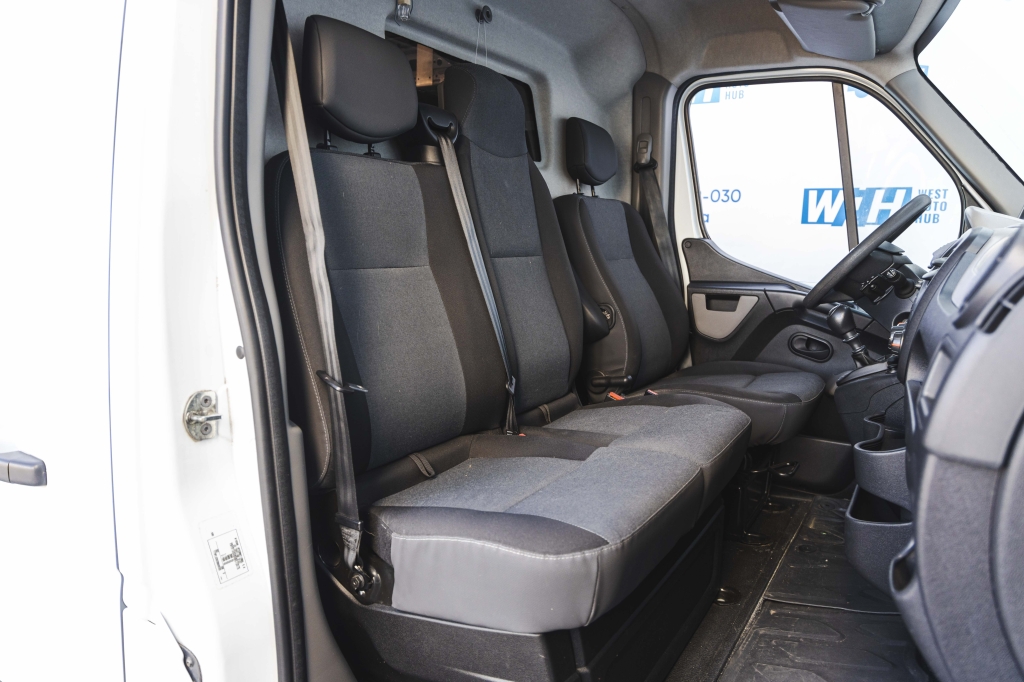 Nissan NV400 2017 photo 23