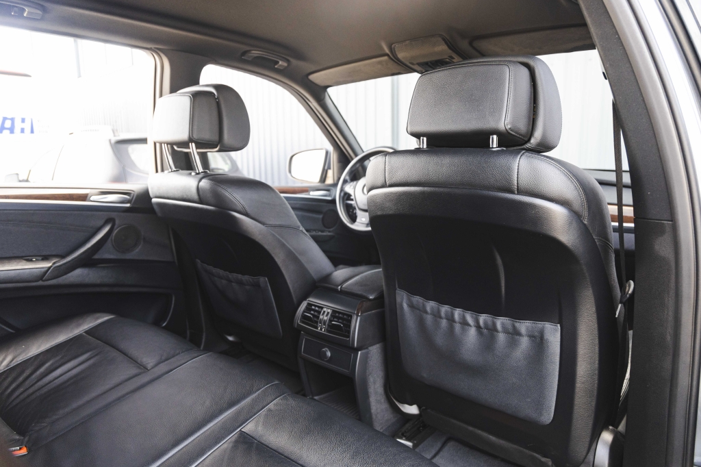 BMW X5 2010 фото 33