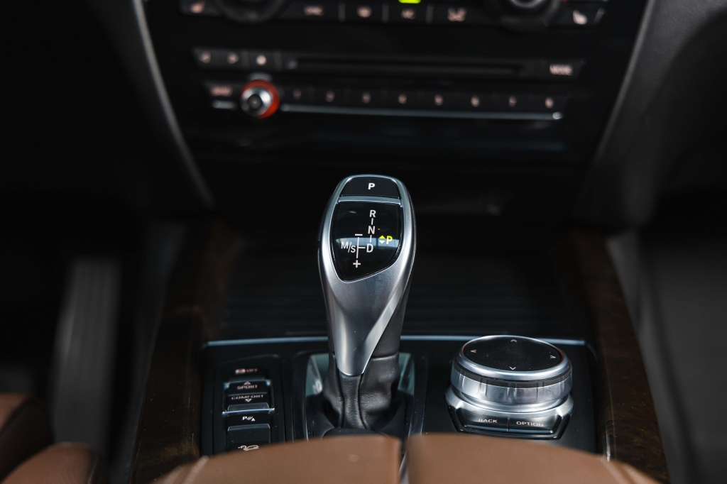 BMW X5 2017 фото 32