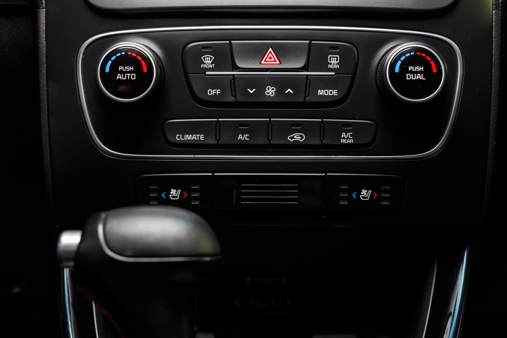 Kia Sorento LX фото 20