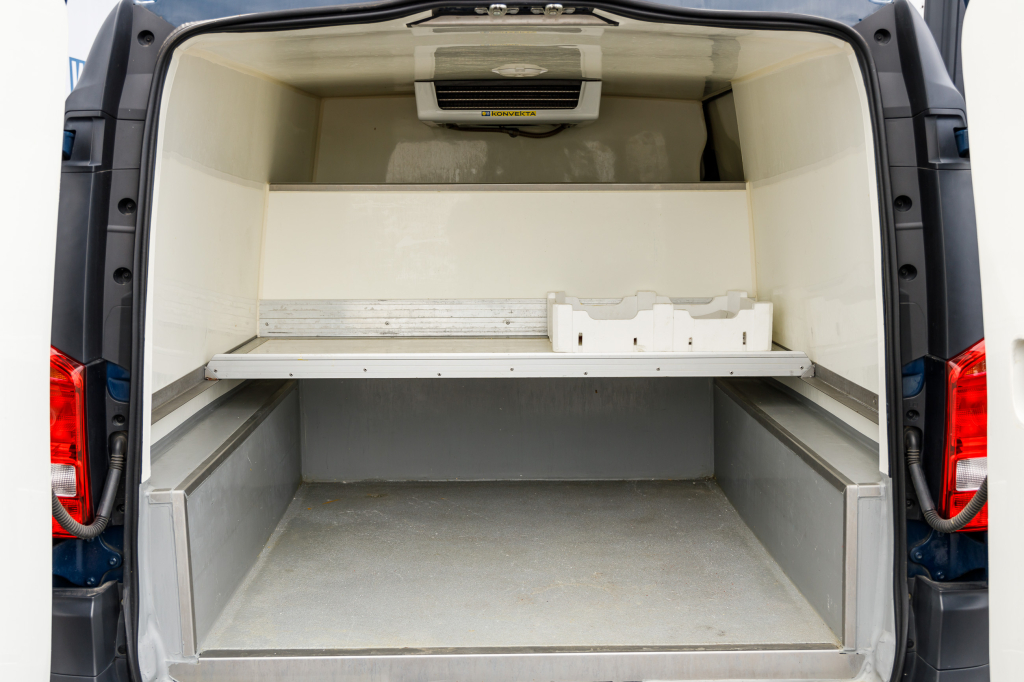 Mercedes-Benz Vito 119 119 BlueTEC 2016 photo 18