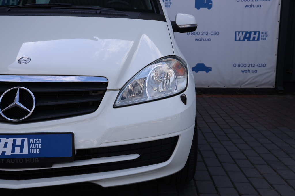 Mercedes-Benz A-Class A180 W169 2011 photo 2