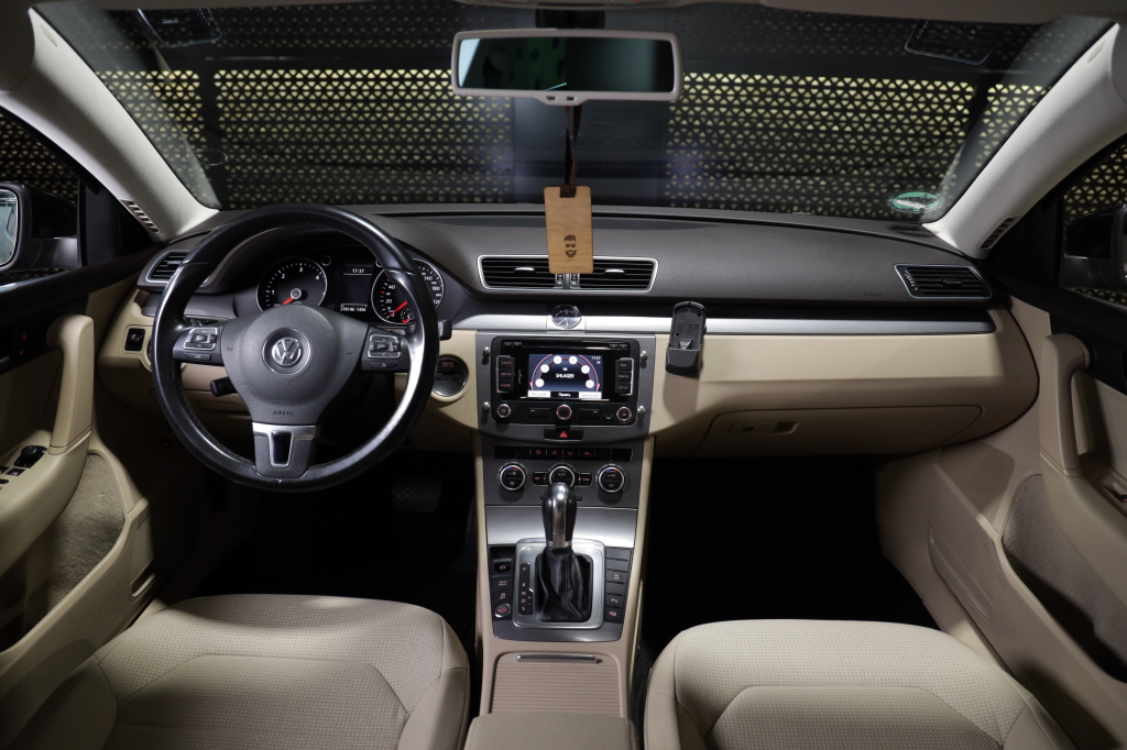 Volkswagen Passat 2013 фото 2