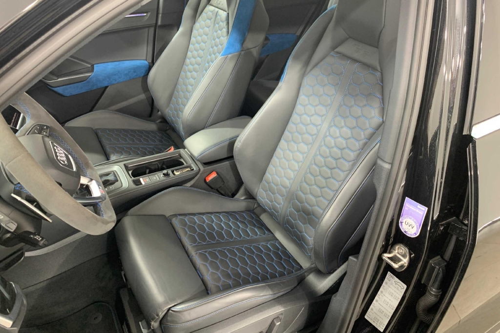 Audi RS Q3 2019 фото 2