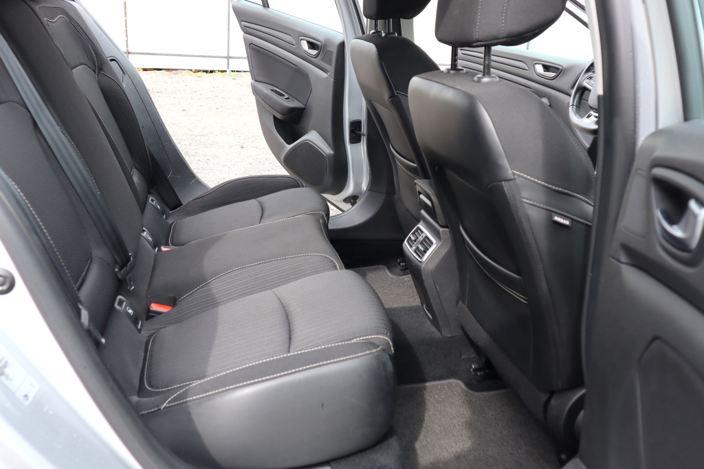 Renault Megane 2017 фото 34