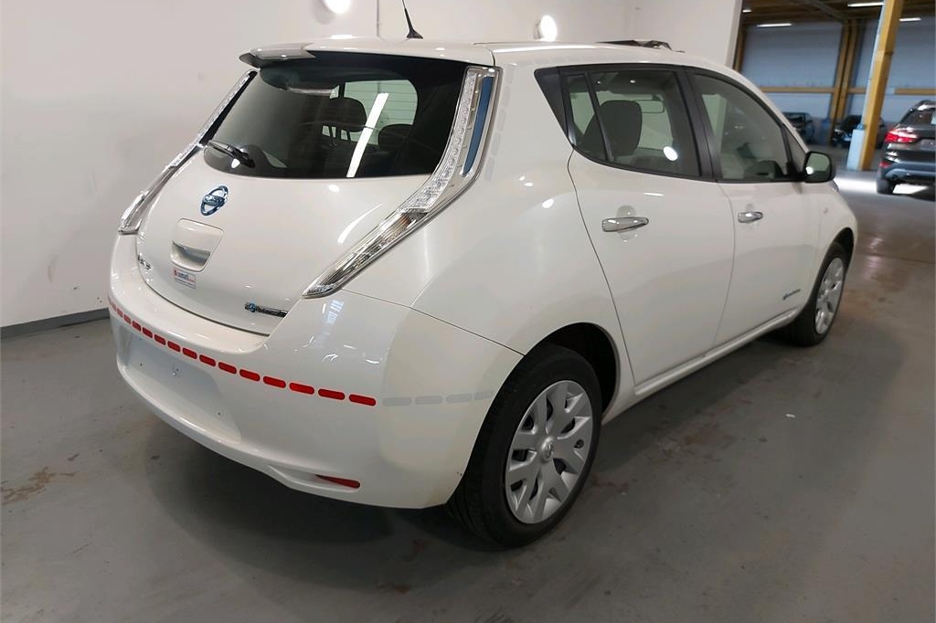 Nissan Leaf 2016 фото 3