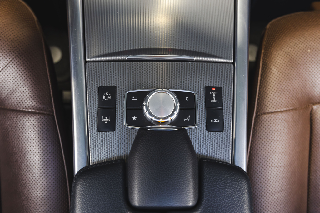 Mercedes-Benz E-Class E350 2014 photo 28