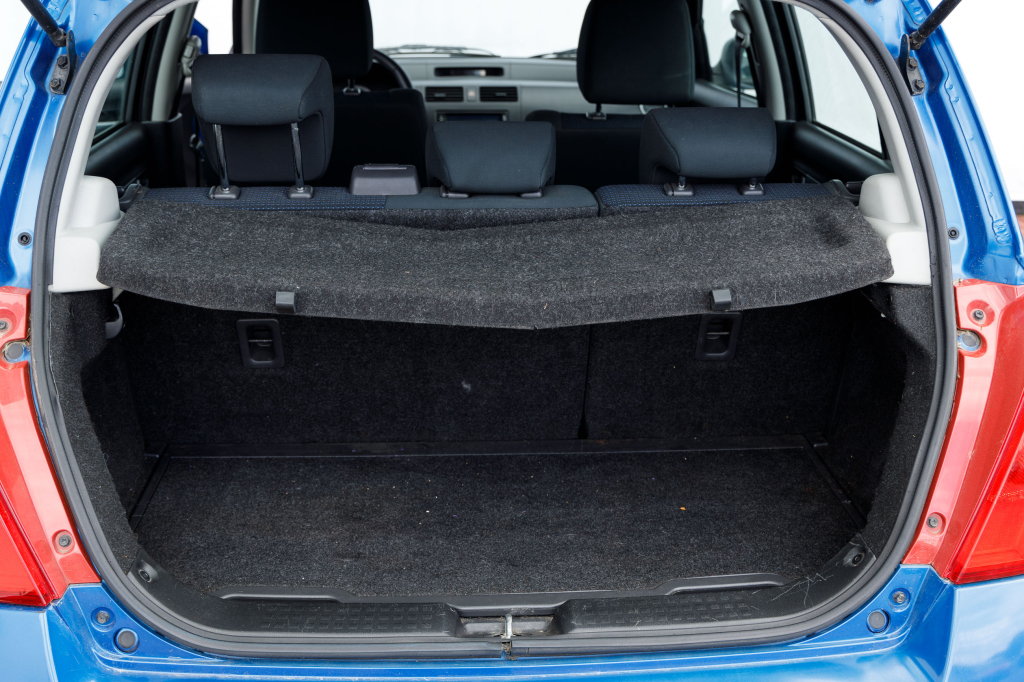 Suzuki Swift 2010 photo 10