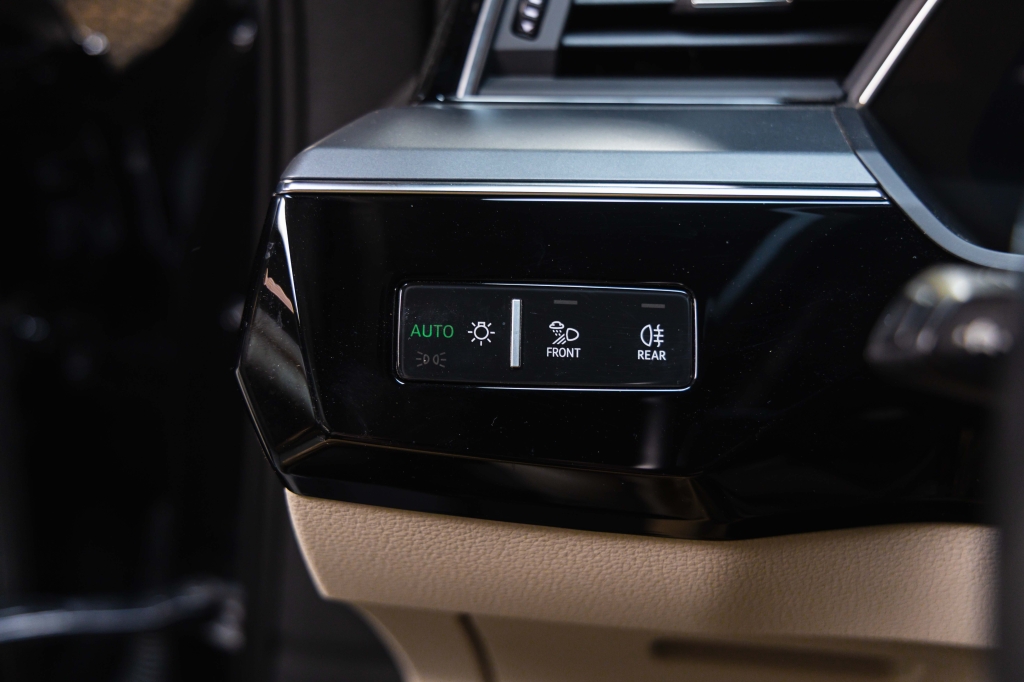 Audi e-tron 55 quattro 2019 фото 20