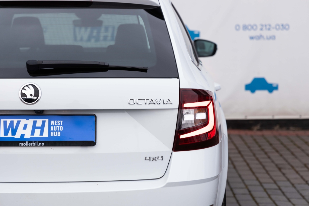 Skoda Octavia Laurin & Klement 2020 photo 9