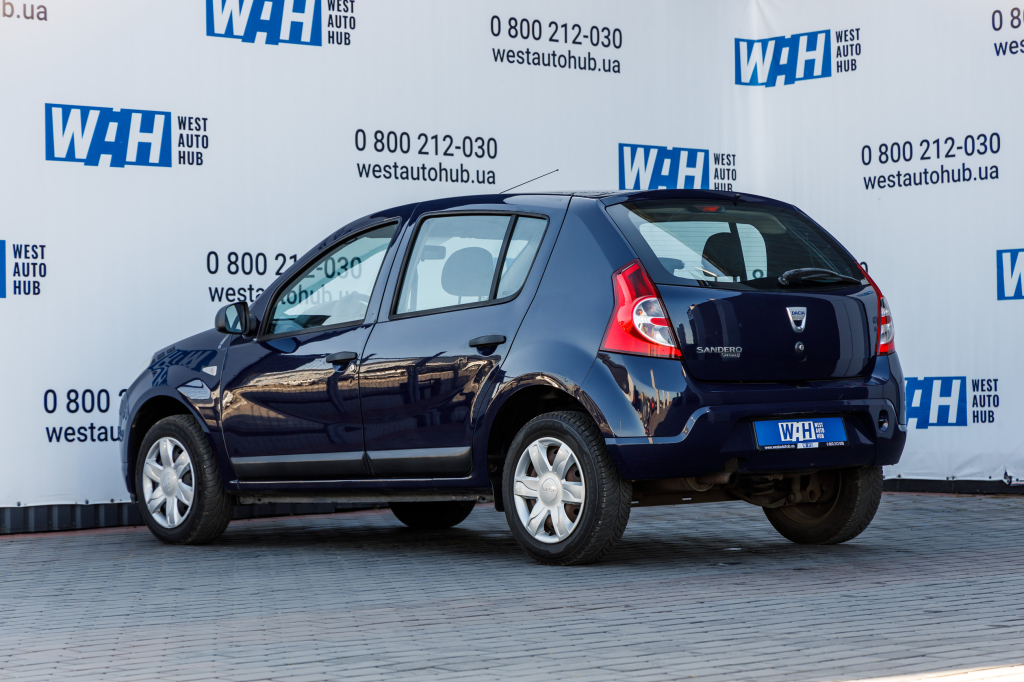 Dacia Sandero 2010 photo 18