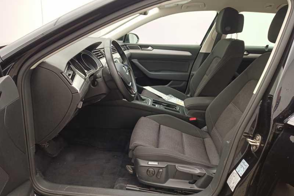 Volkswagen Passat Variant 2016 photo 7