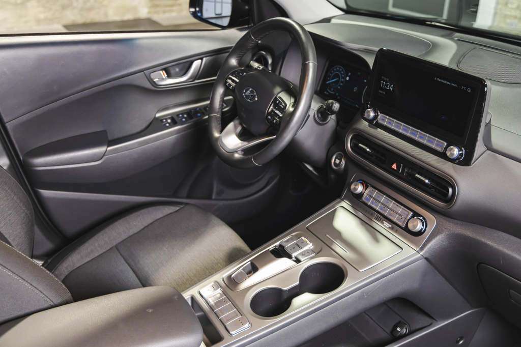 Hyundai Kona Electric 2021 фото 24