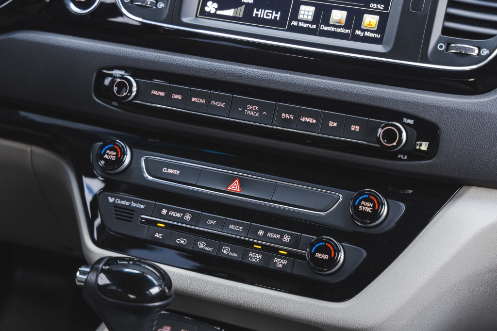 Kia Carnival 2015 фото 26