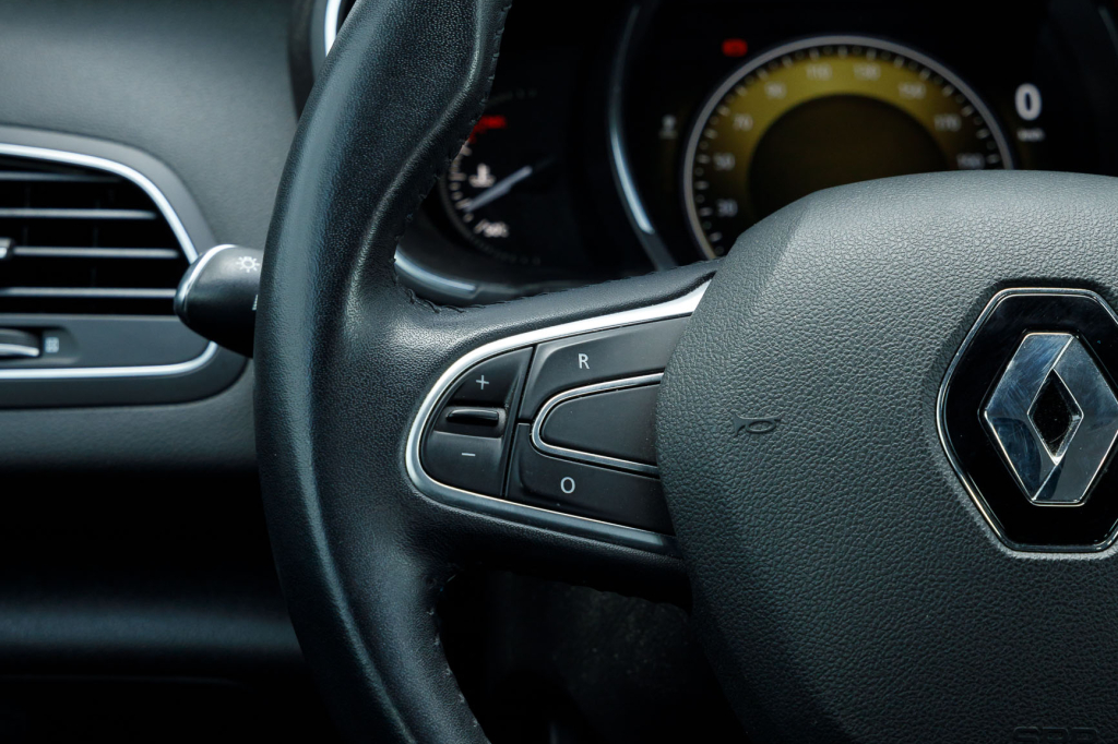 Renault Megane 2016 фото 13