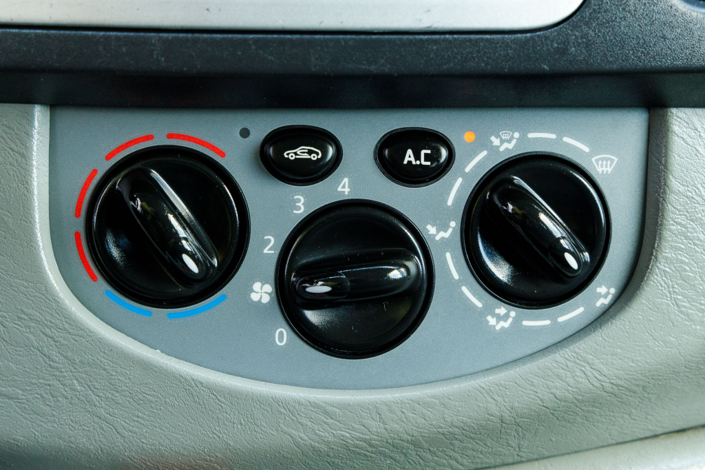 Renault Trafic пасс. 2012 фото 2