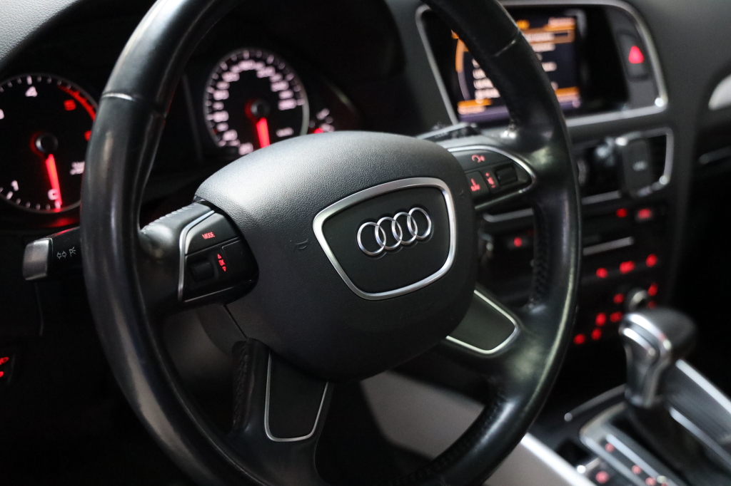 Audi Q5 2016 фото 30