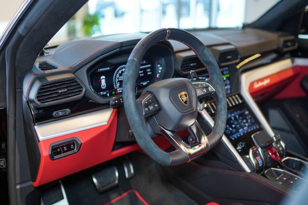 Lamborghini Urus 2019 photo 9