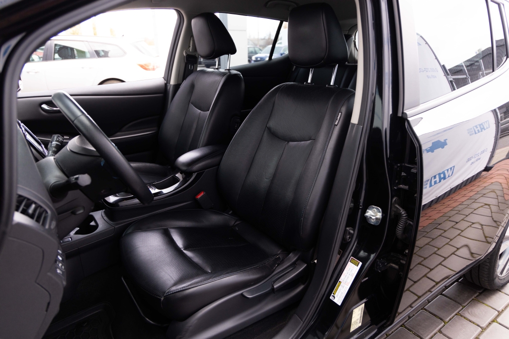 Nissan Leaf 2013 photo 12