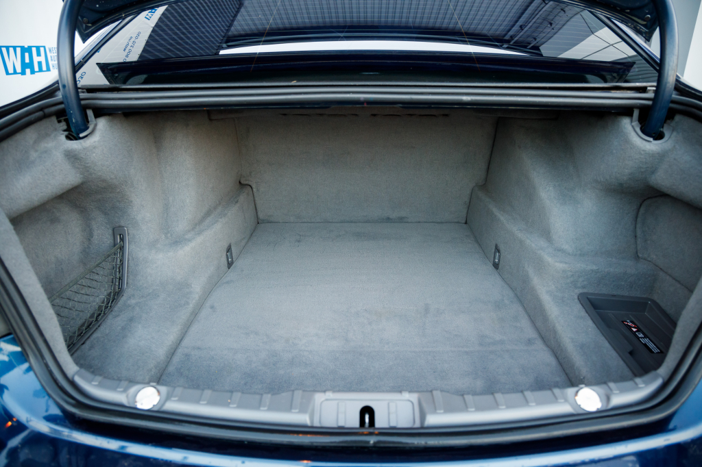 BMW 740 Li 2011 photo 31