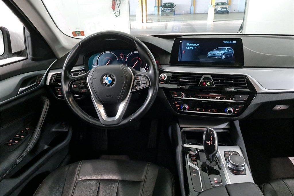 BMW 5er Touring 2017 photo 1
