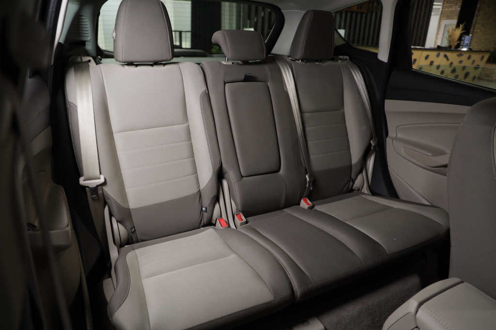 Ford C-Max 2016 фото 13