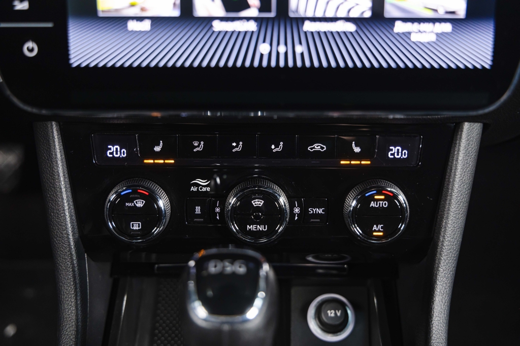 Skoda Superb Plug In Hybrid 2020 фото 29