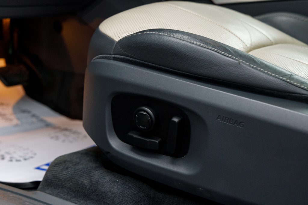 Land Rover Range Rover Evoque photo 28