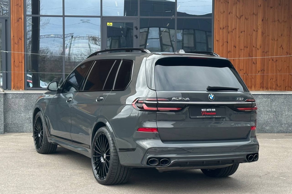 BMW-Alpina XB7 2022 фото 4