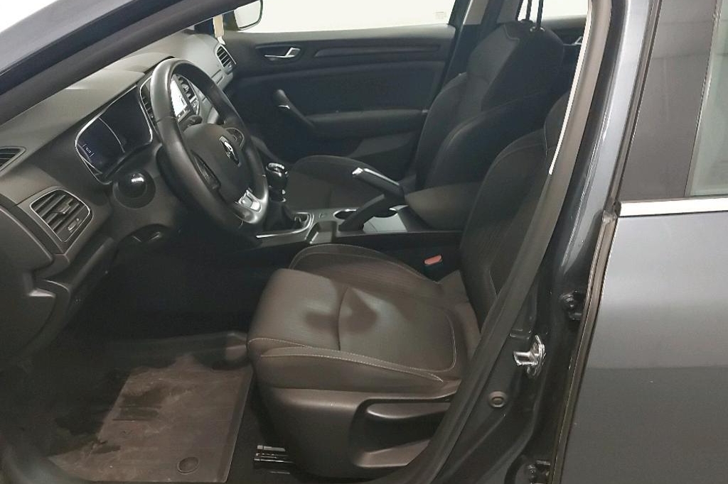 Renault Megane 2018 photo 18
