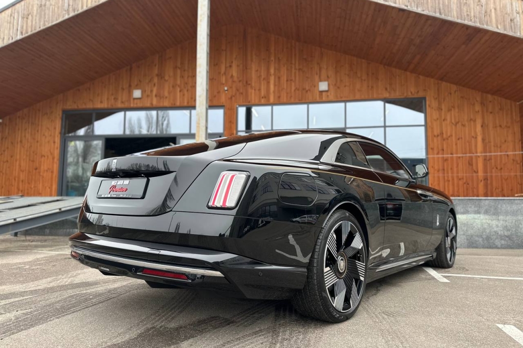 Rolls-Royce Spectre 2024 photo 11