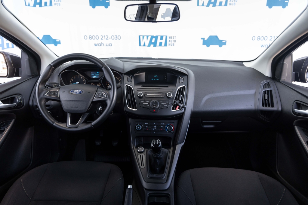 Ford Focus 2016 фото 24