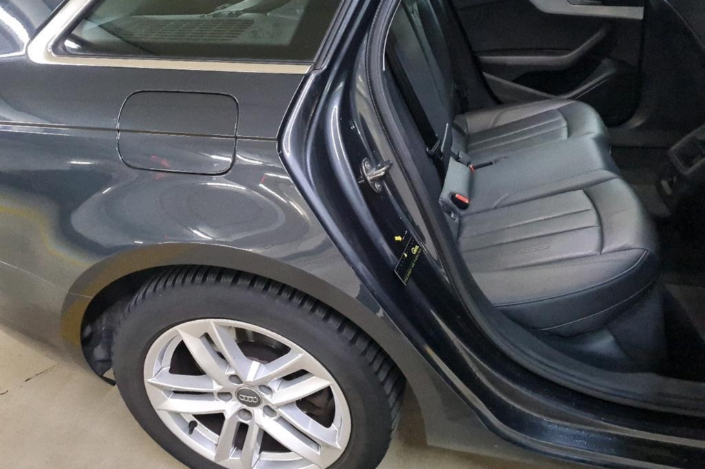 Audi A4 Avant 2016 фото 12