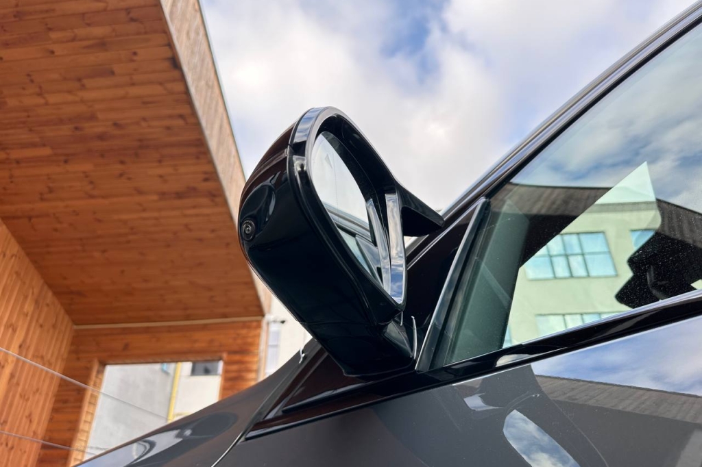 BMW X5 M60i 2024 photo 8