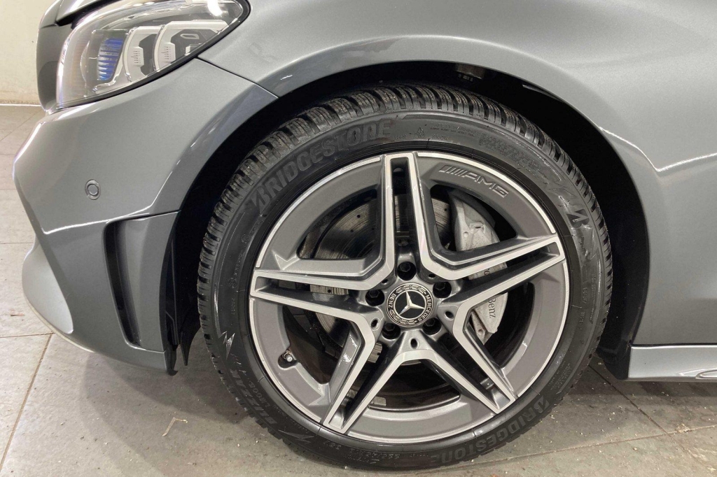 Mercedes-AMG C-Klasse 2019 фото 6