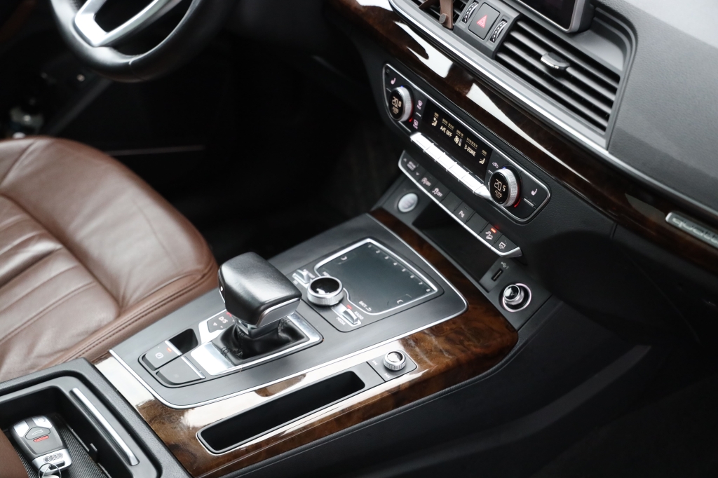 Audi Q5 2017 фото 30