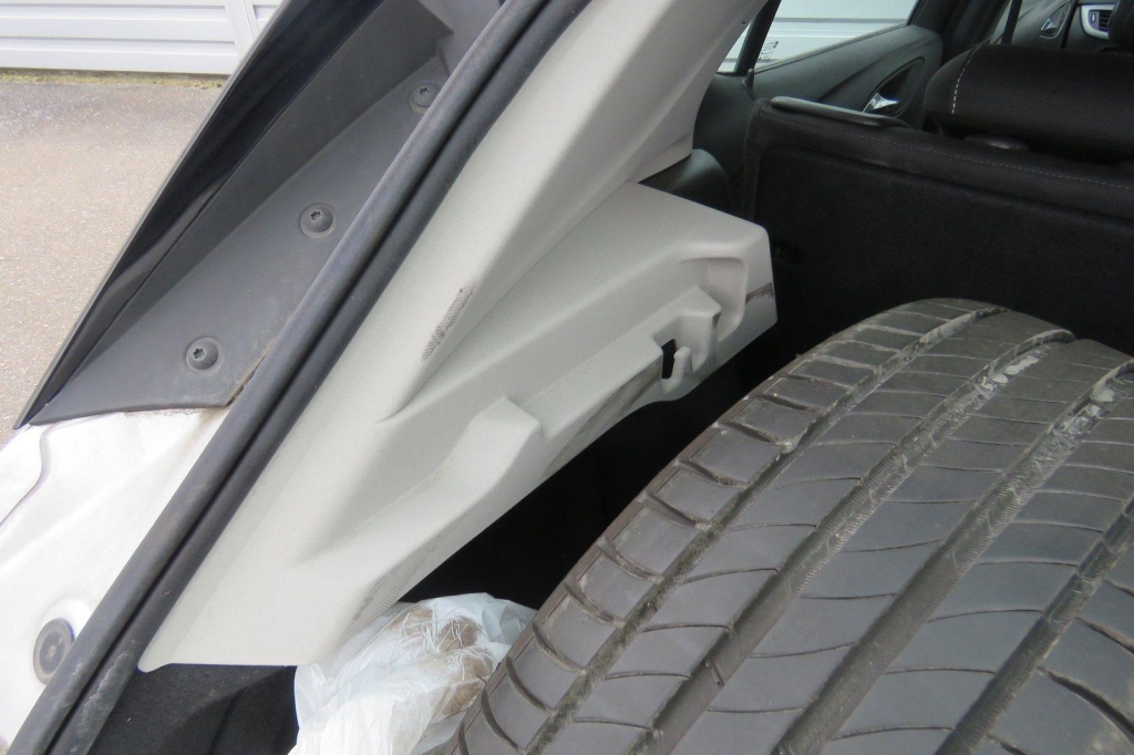 Opel Astra 2018 photo 11