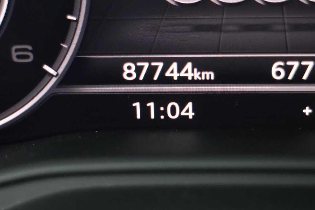 Audi A4 2019 фото 7