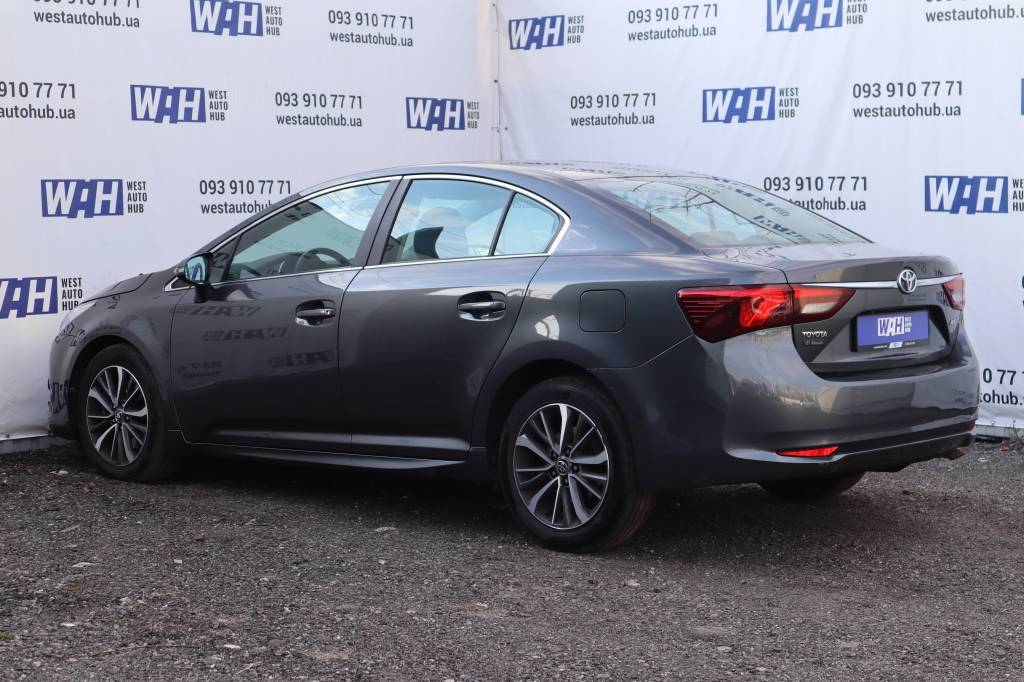 Toyota Avensis photo 3