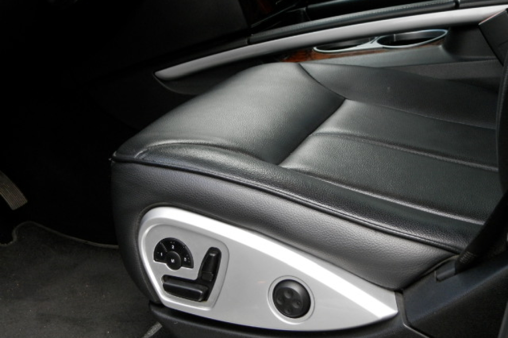 Mercedes-Benz GL 350 2011 фото 13