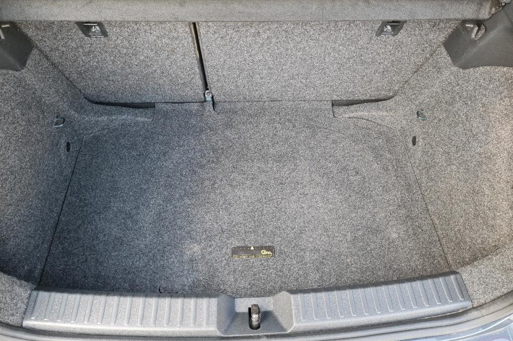 SEAT Ibiza 2019 фото 19