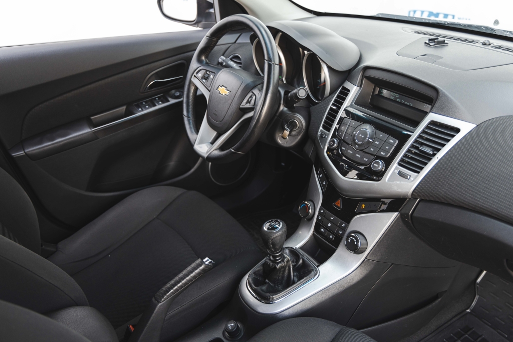 Chevrolet Cruze 2012 photo 16