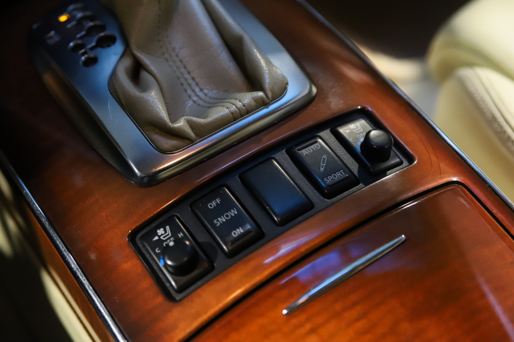 Infiniti FX 50 S 2008 photo 17