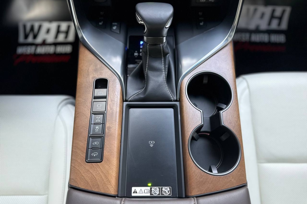 Lexus LX 500d 2022 photo 22