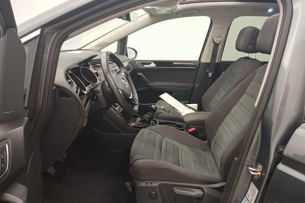 Volkswagen Touran 2016 фото 5