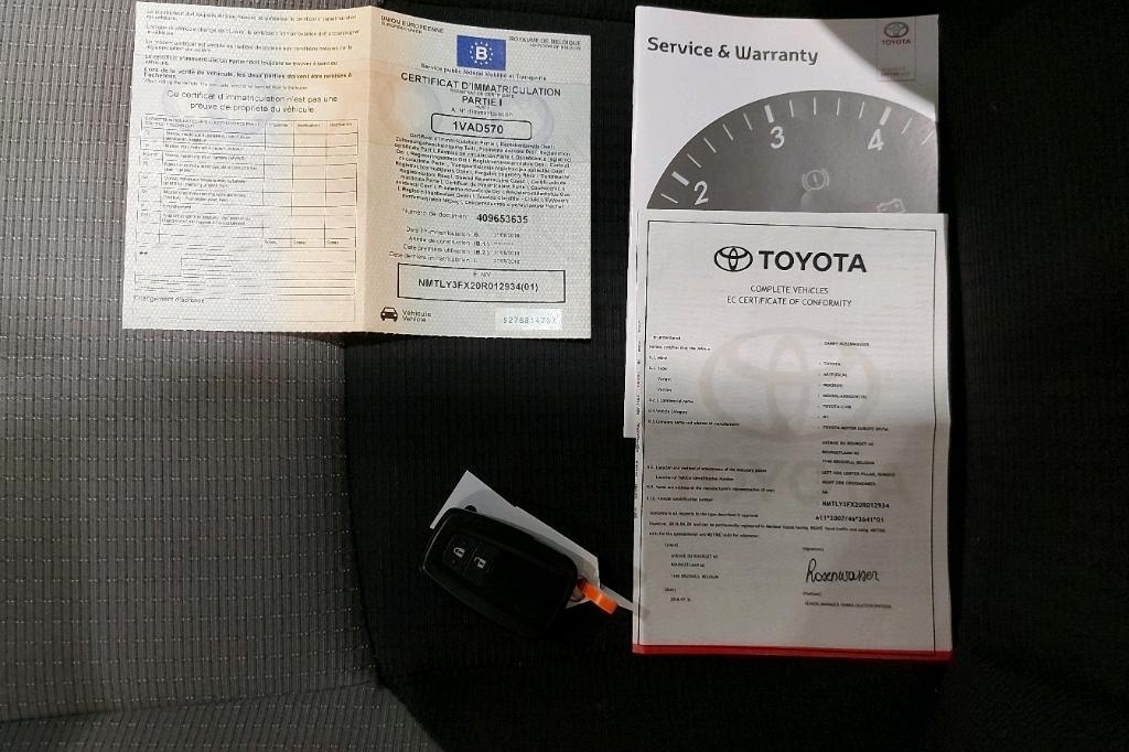 Toyota C-HR 2018 photo 11