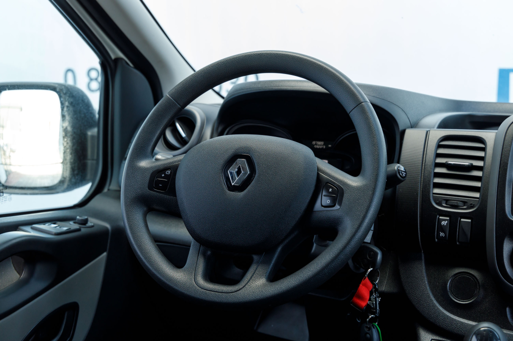 Renault Trafic пасс. 2015 photo 8